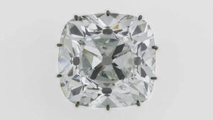 Top 10 Rarest Diamonds in the World / The Regent Diamond