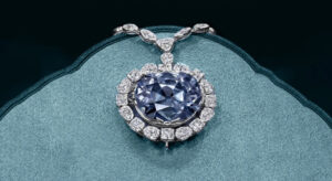 Top 10 Rarest Diamonds in the World / The Hope Diamond